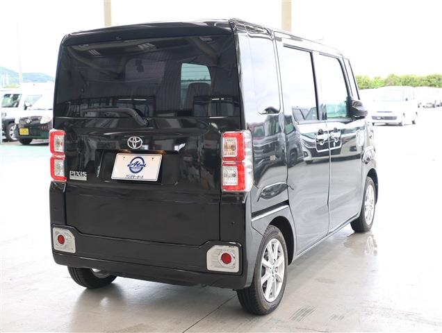 TOYOTA PIXIS MEGA L SA3 CH0000061932