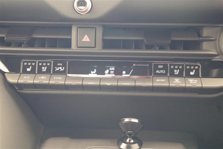TOYOTA CROWN CROSSOVER G Advanced Leather Package CH0000060190