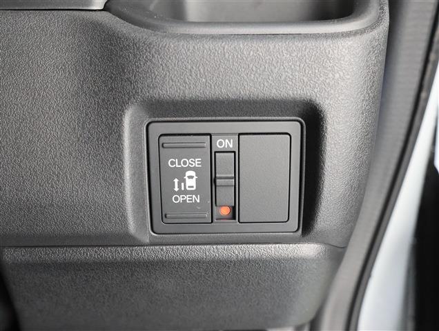 HONDA N BOX CUSTOM Base Grade CH0000060020