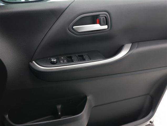 TOYOTA VOXY S-Z CH0000057476