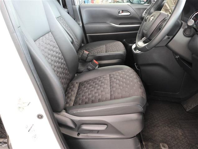 TOYOTA VOXY S-Z CH0000057476