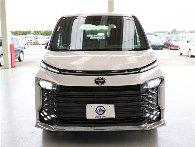 TOYOTA VOXY S-Z CH0000057476