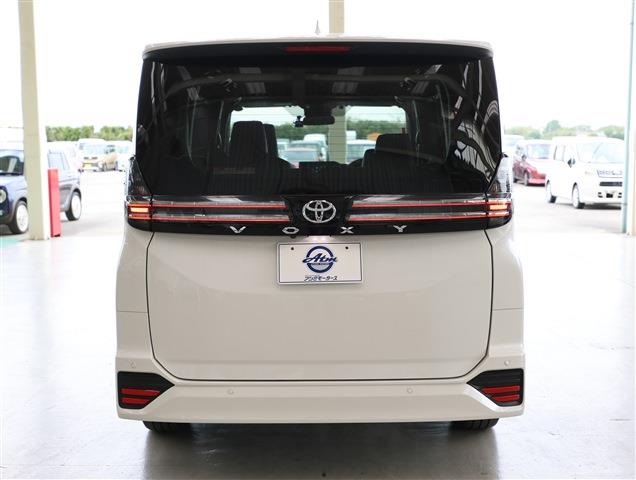 TOYOTA VOXY S-Z CH0000057476